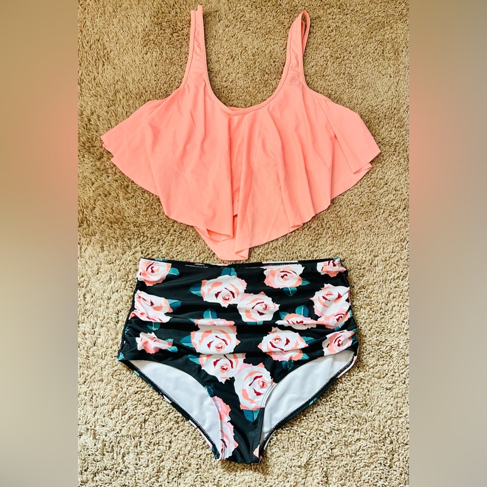 Women’s 2 Piece swimsuit Roses High Rise bottom Adjustable Coral Top Size Large